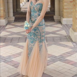 Sherri Hill prom dress